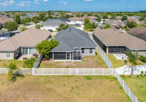 A home in WIMAUMA