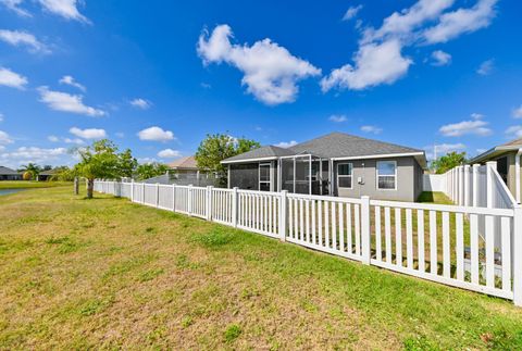 A home in WIMAUMA