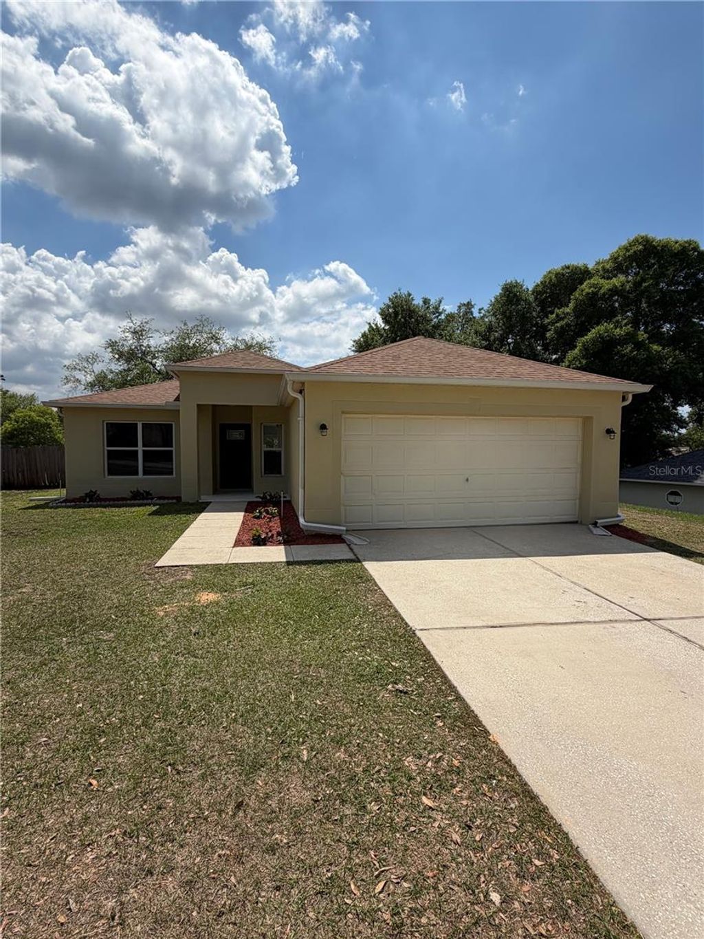 Photo of 1047 Jayhil Drive, Minneola, FL 34715 (MLS # O6394263)