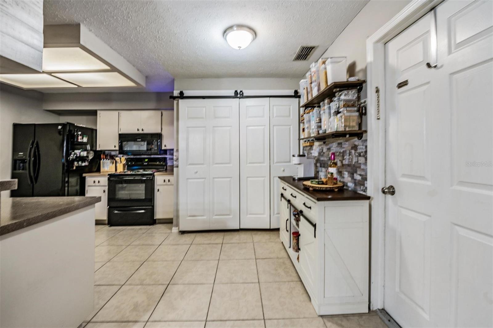 CLUB VILLAS CONDO - Residential