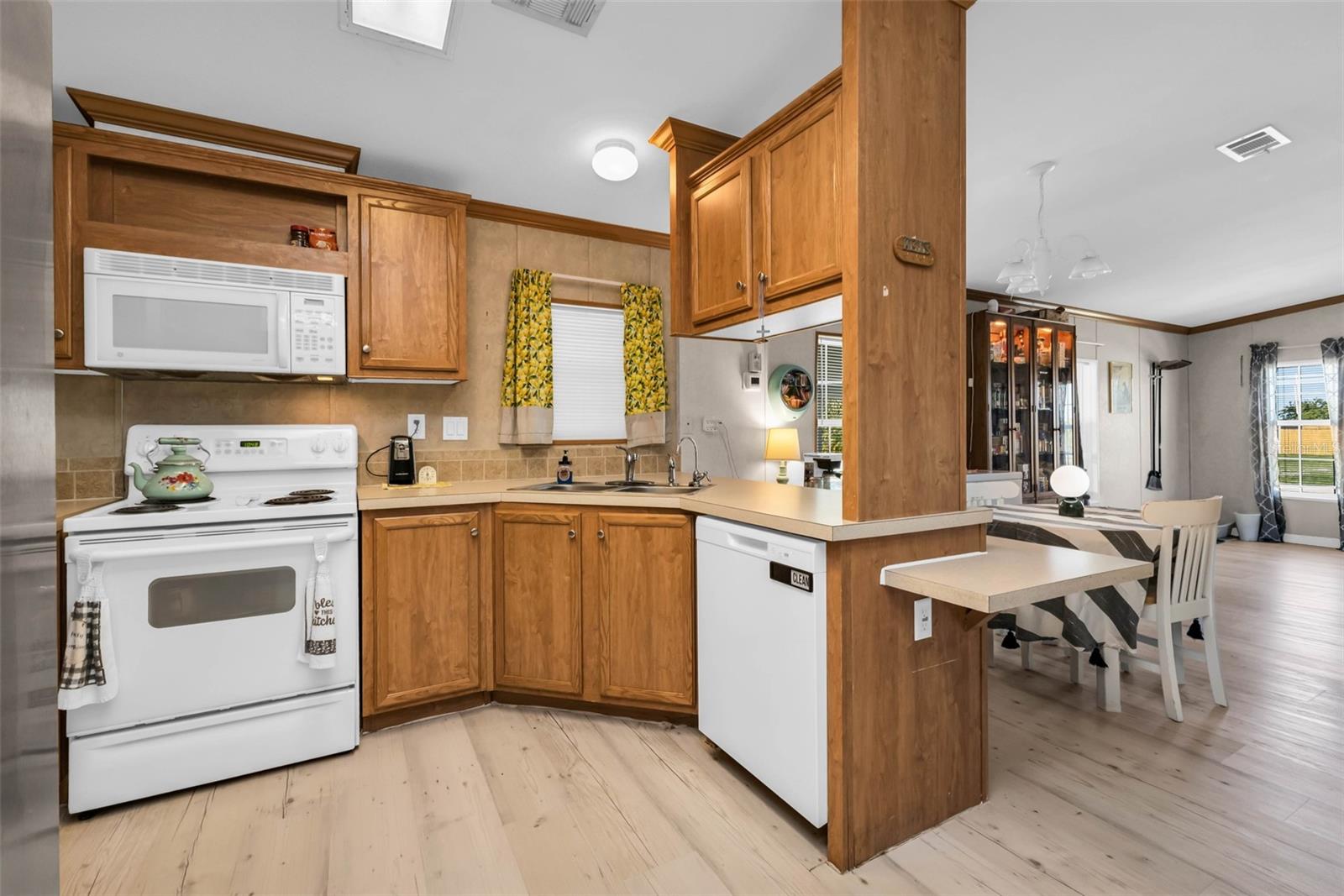 SUNNYBREEZE MOBILE HOME PARK - Residential