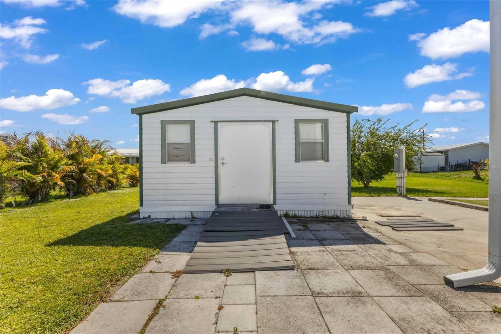 SUNNYBREEZE MOBILE HOME PARK - Residential
