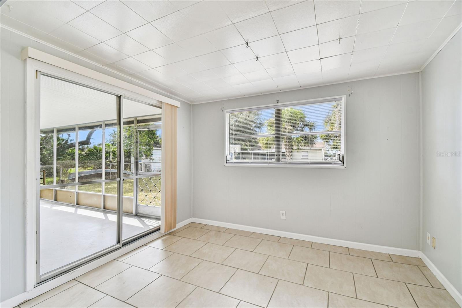 LAND LACKEY ESTATES UNIT 3 - Residential