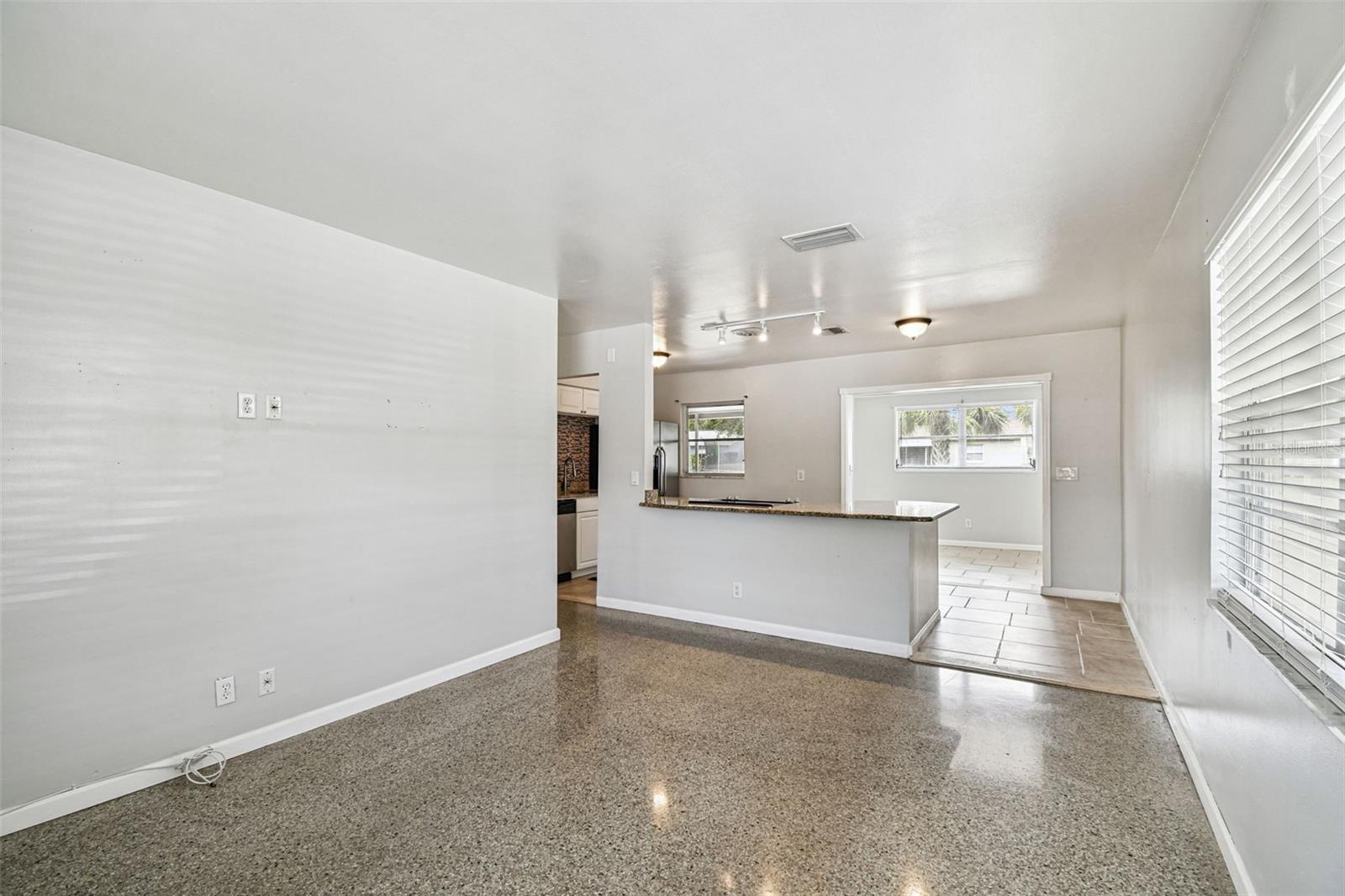 LAND LACKEY ESTATES UNIT 3 - Residential