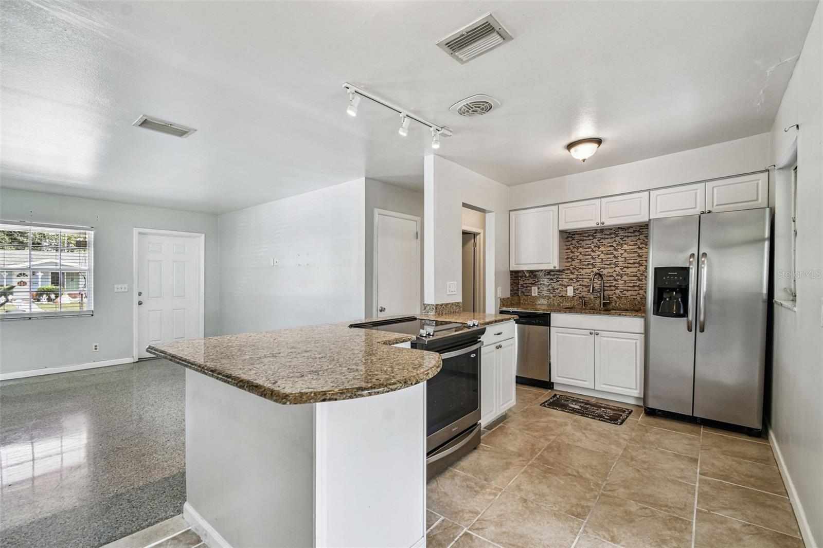 LAND LACKEY ESTATES UNIT 3 - Residential