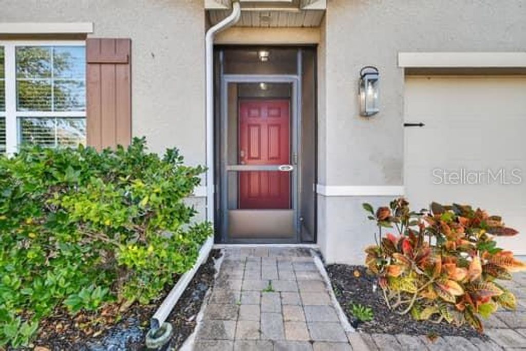 Photo of 3471 Landing View, Tavares, FL 32778 (MLS # G5105880)