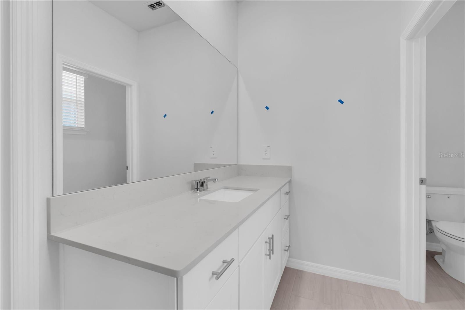 LONGLEAF NBRHD FOUR PH II - Residential Lease