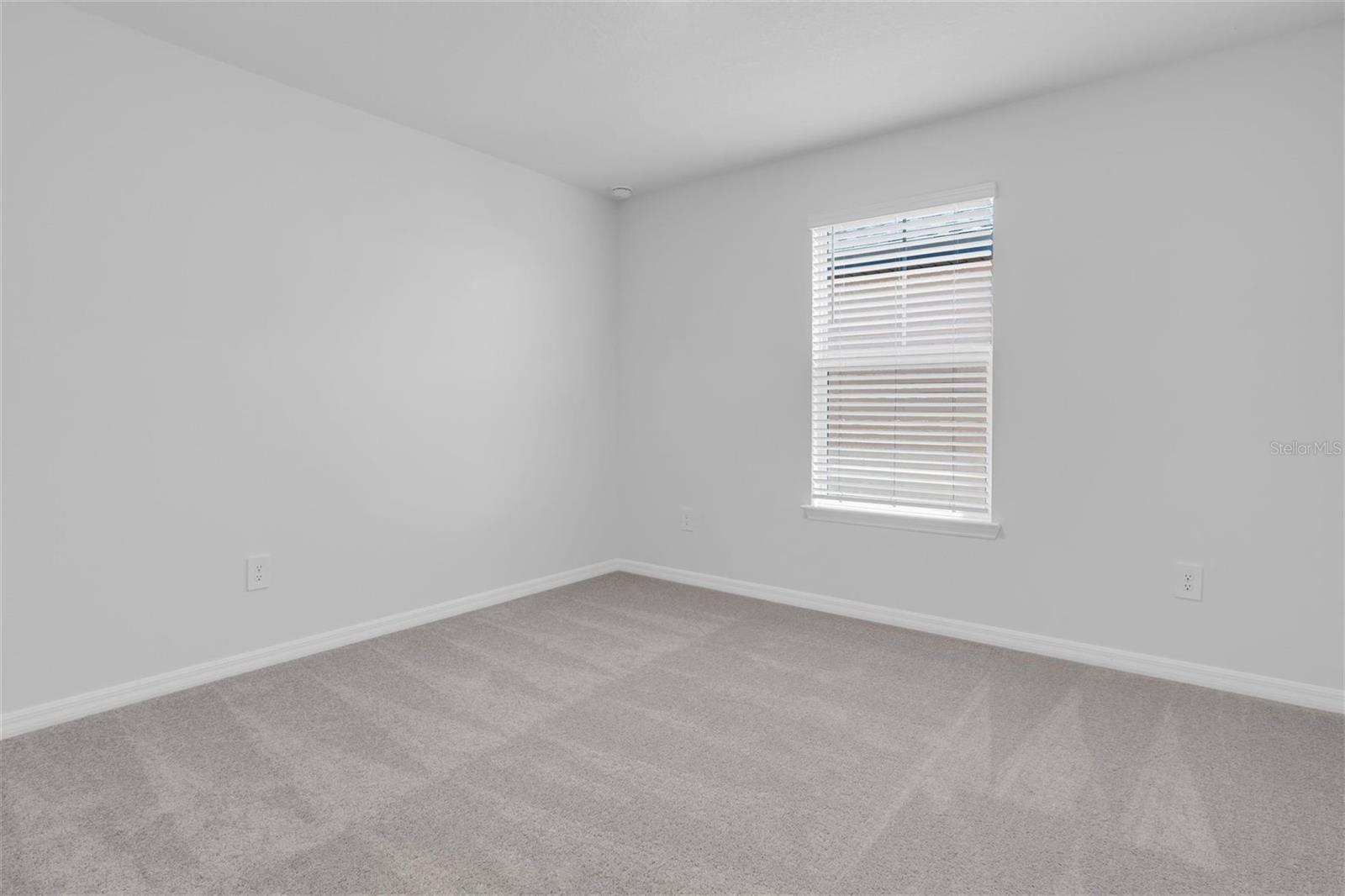 LONGLEAF NBRHD FOUR PH II - Residential Lease