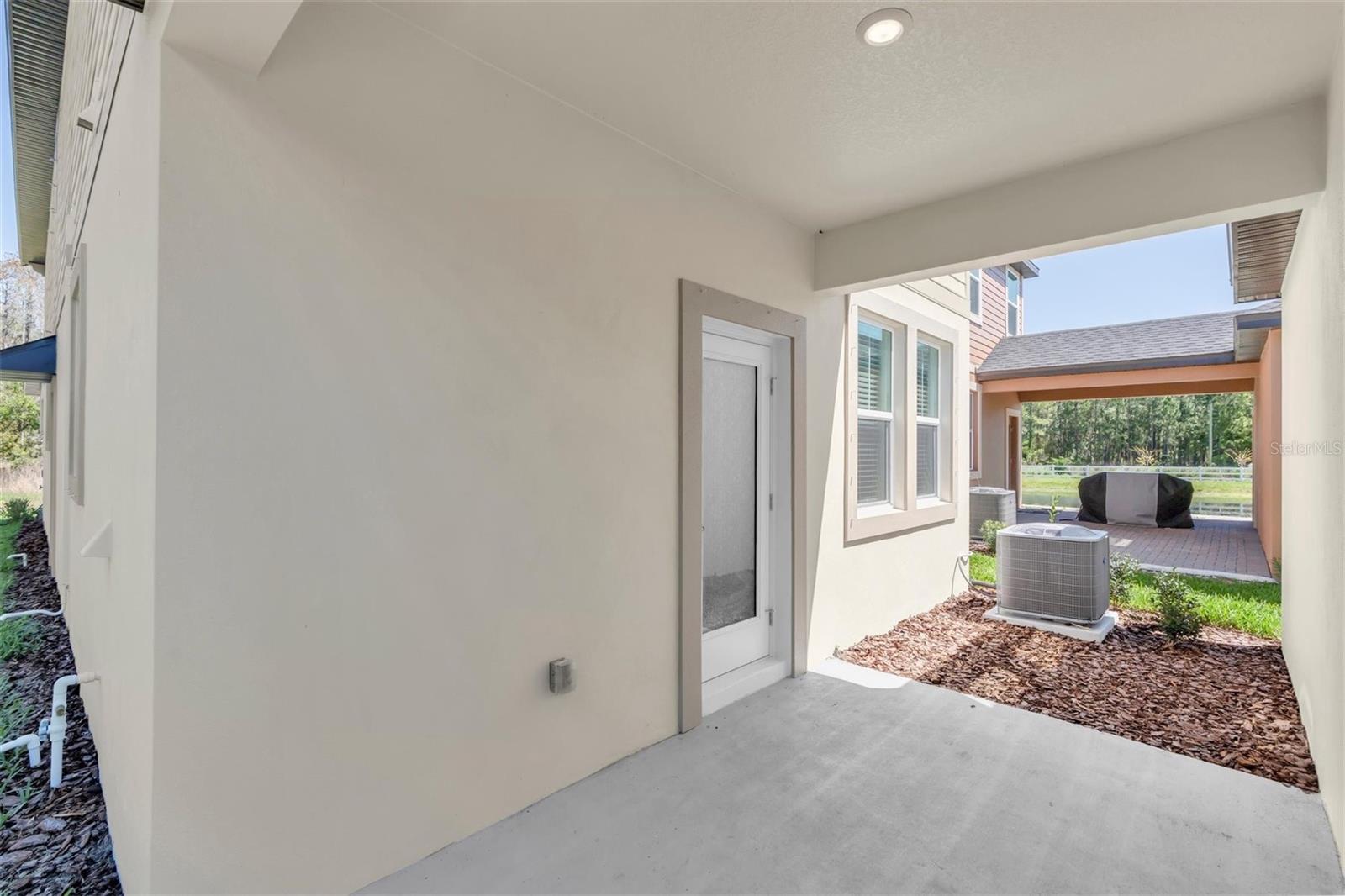 LONGLEAF NBRHD FOUR PH II - Residential Lease