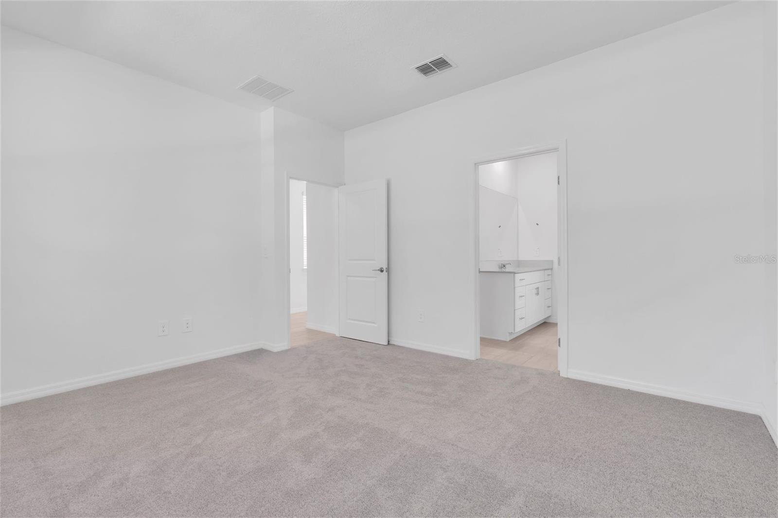 LONGLEAF NBRHD FOUR PH II - Residential Lease