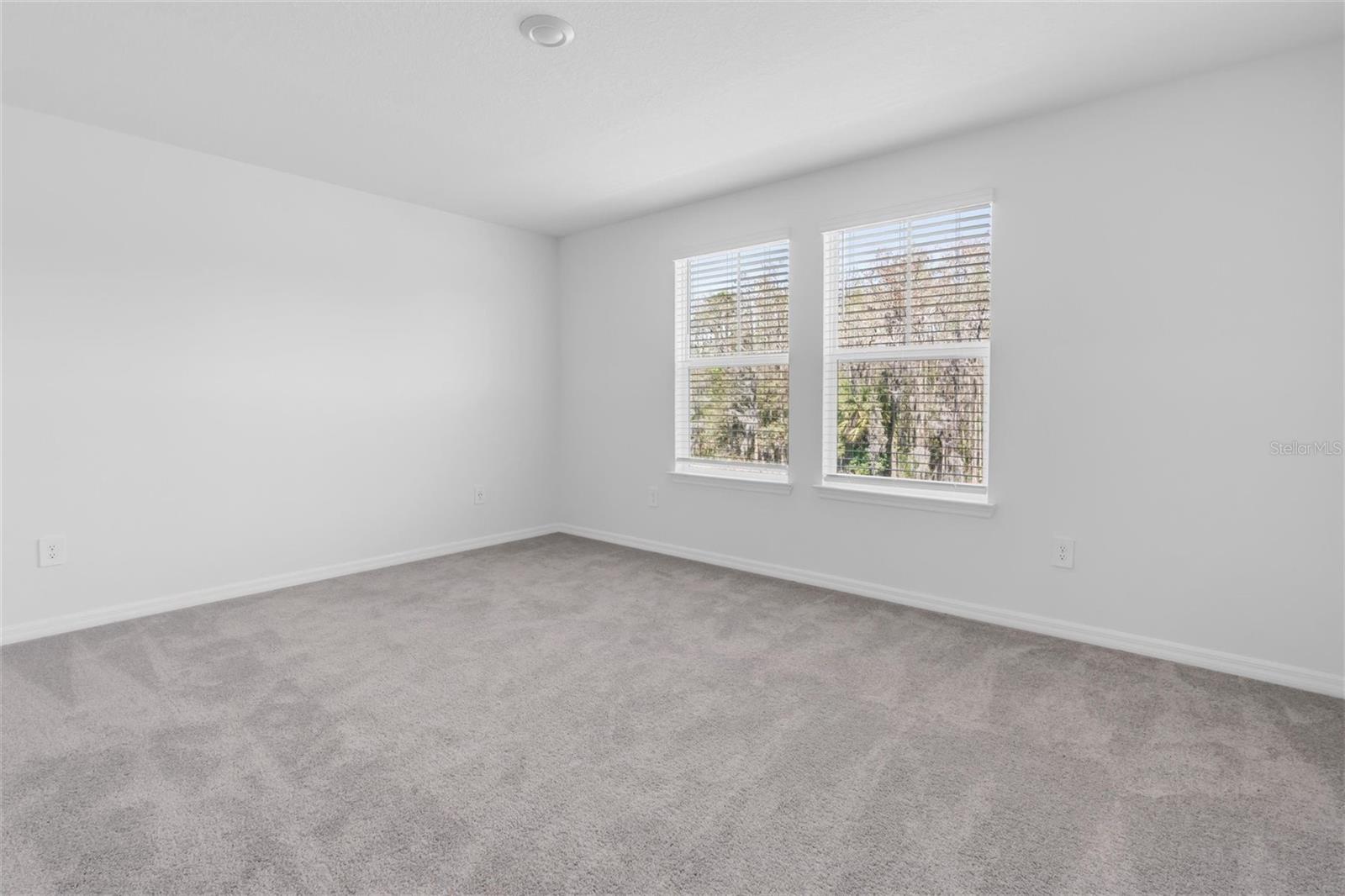 LONGLEAF NBRHD FOUR PH II - Residential Lease