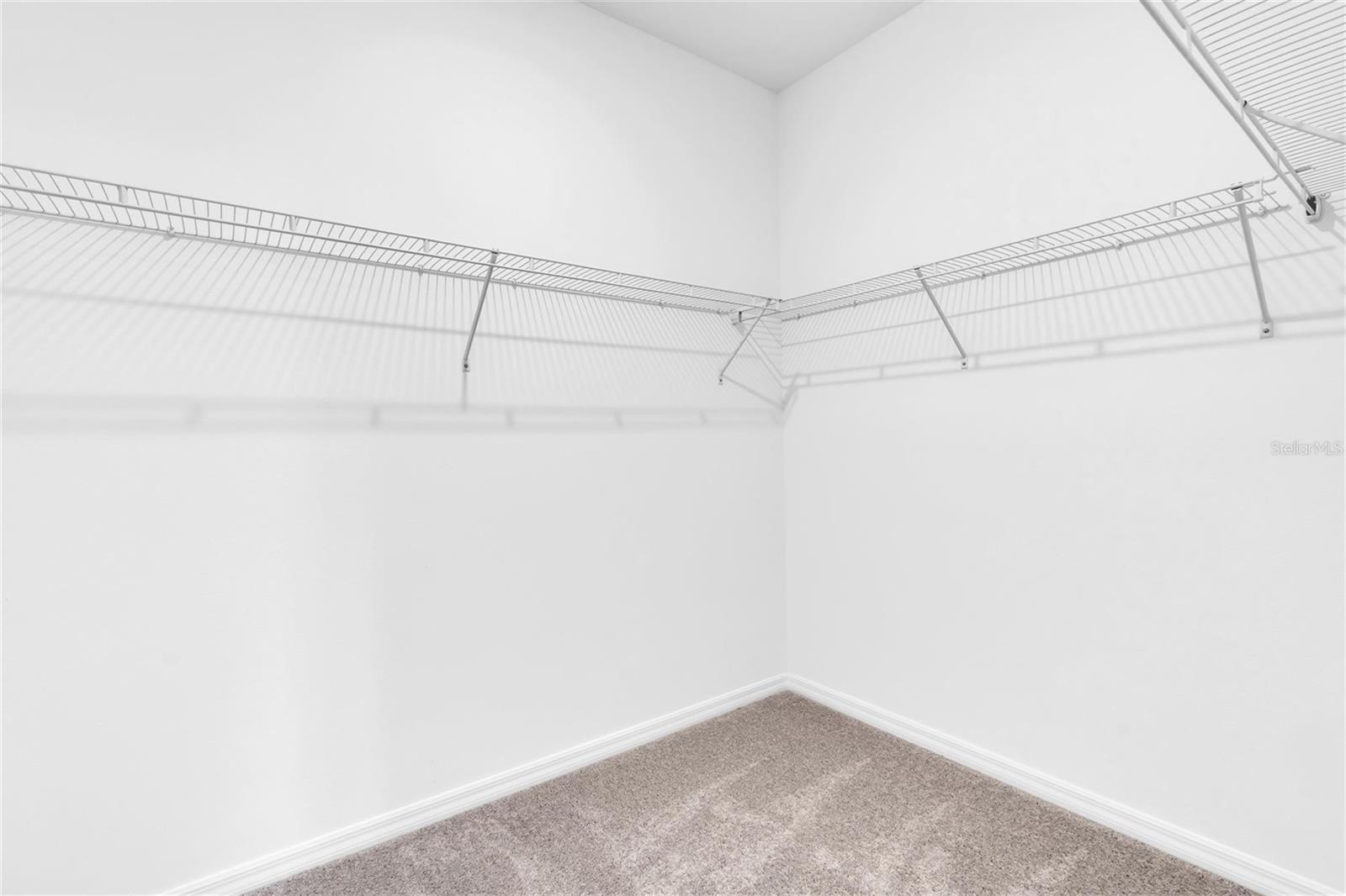 LONGLEAF NBRHD FOUR PH II - Residential Lease