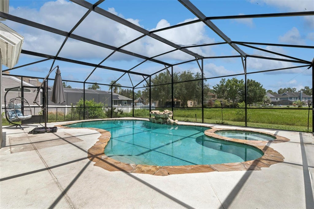Photo of 2743 Running Springs Loop, Oviedo, FL 32765 (MLS # O6427353)