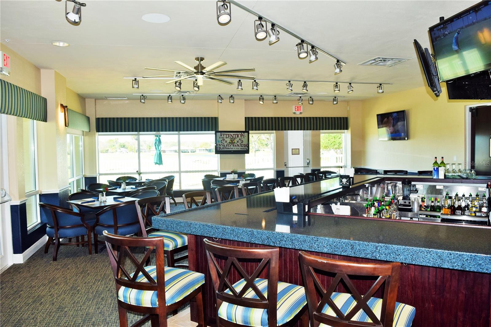 TAMPA BAY GOLF&TENNIS CLB PH V - Residential