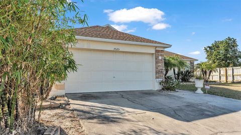 A home in LAKELAND