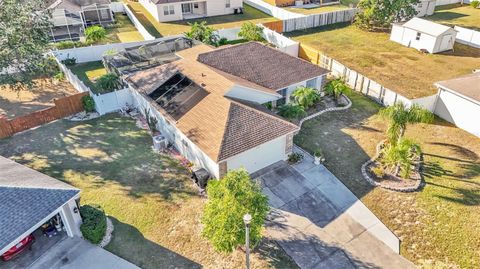 A home in LAKELAND