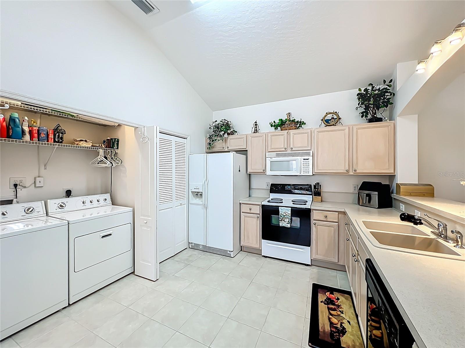 OCEAN SIDE VILLAGE - Residential