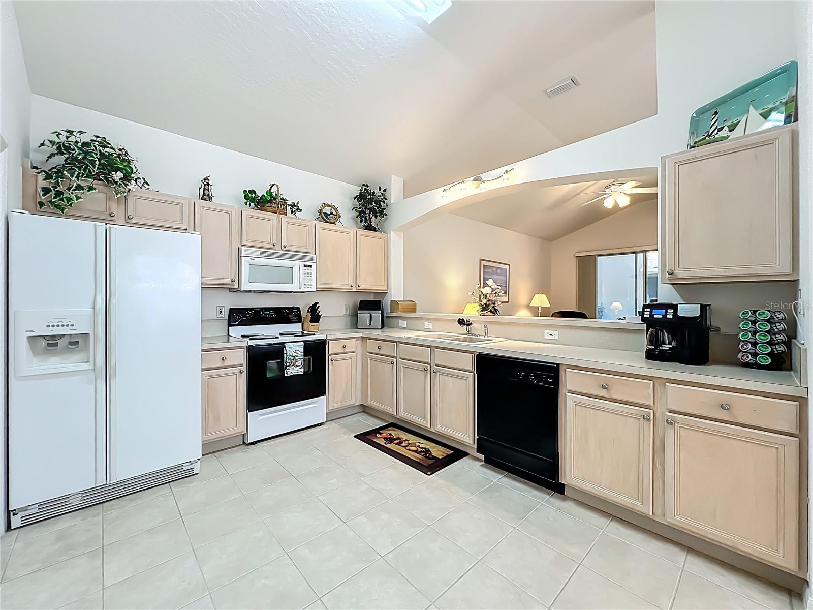 OCEAN SIDE VILLAGE - Residential