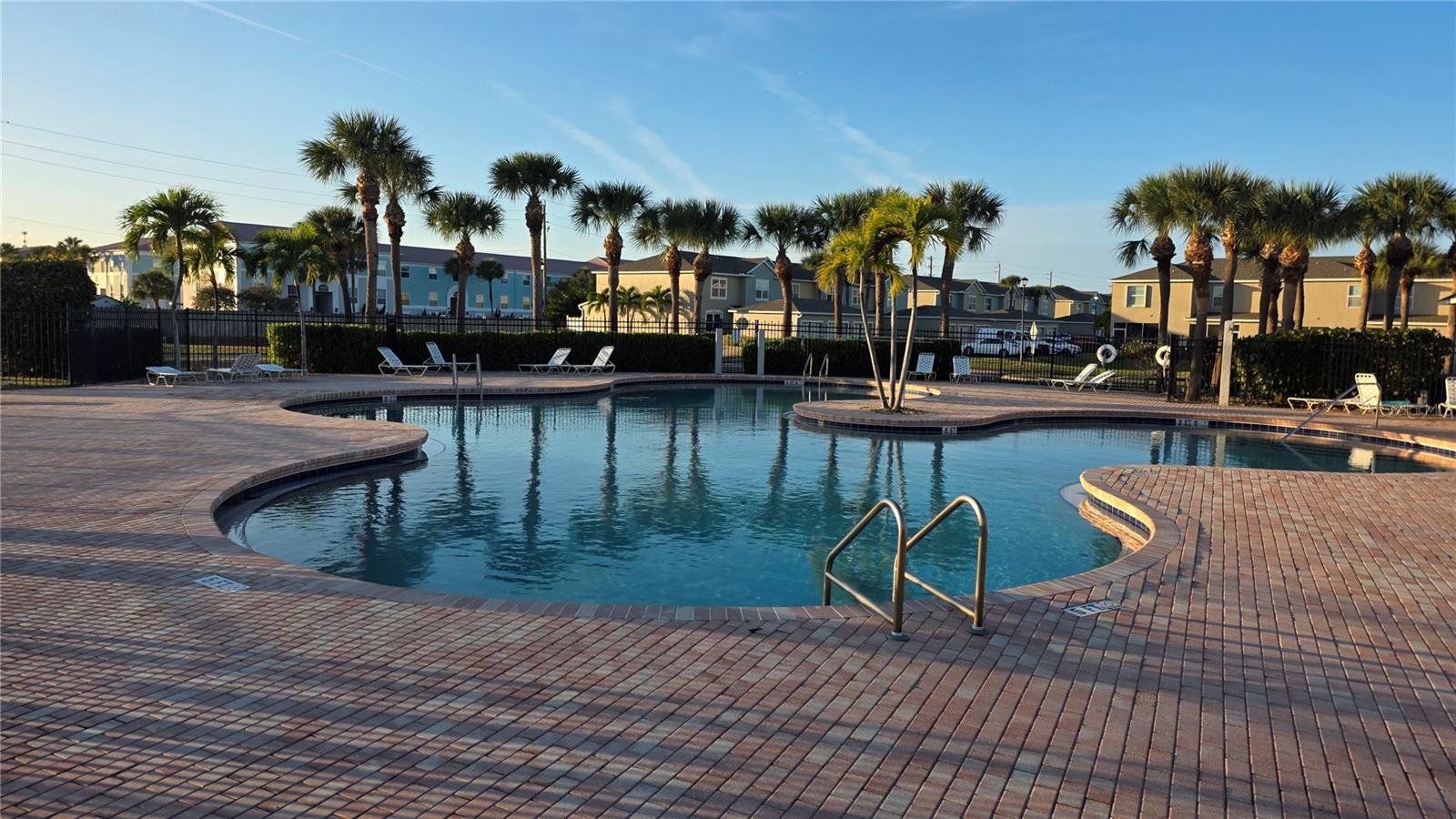 OCEAN SIDE VILLAGE - Residential