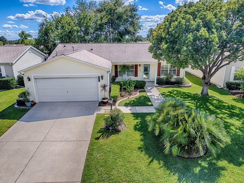 Photo of 16899 SE 96th Chapelwood Circle, The Villages, FL 32162 (MLS # G5103543)