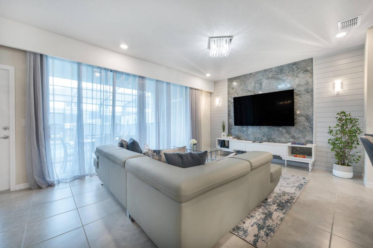 WINDSOR ISLAND RESIDENCE PH 3 - Residential