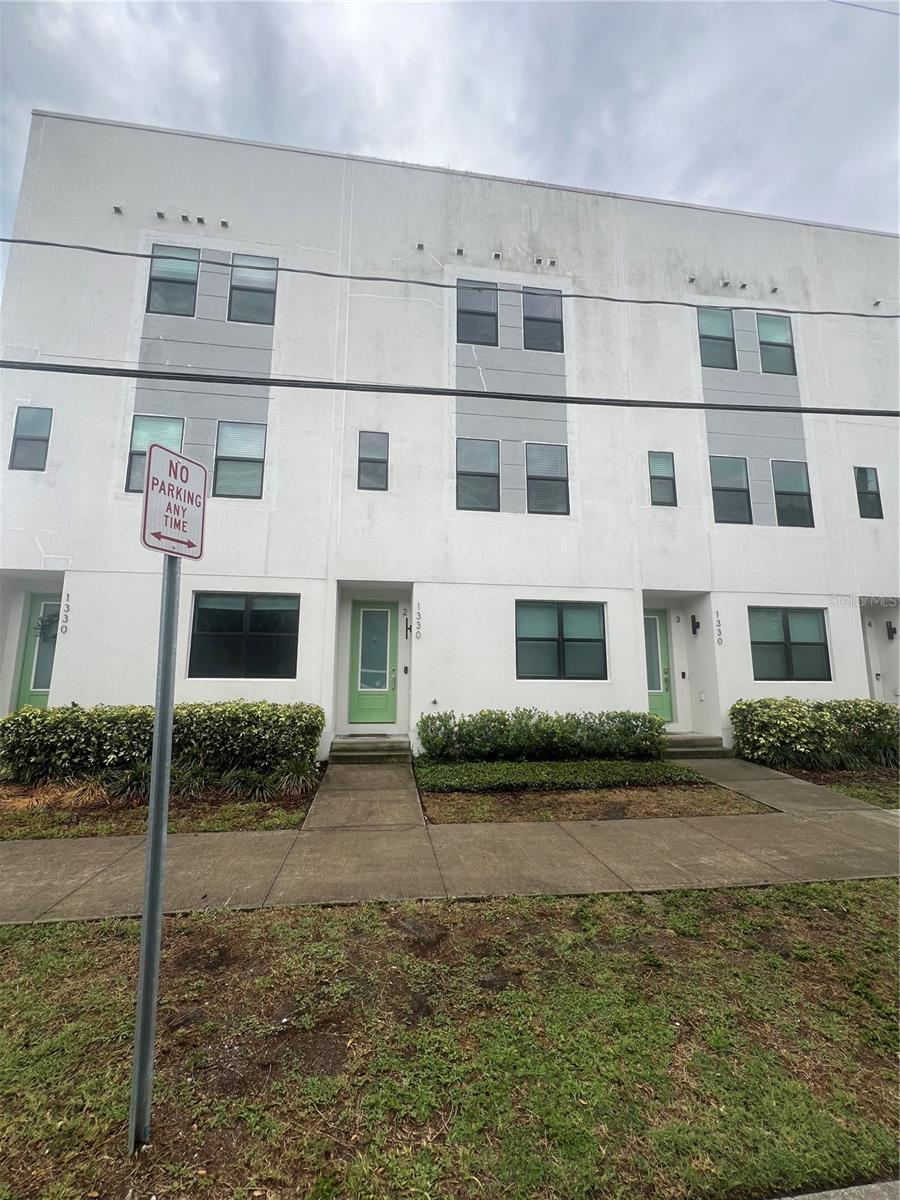 1330 W GRAY STREET 2