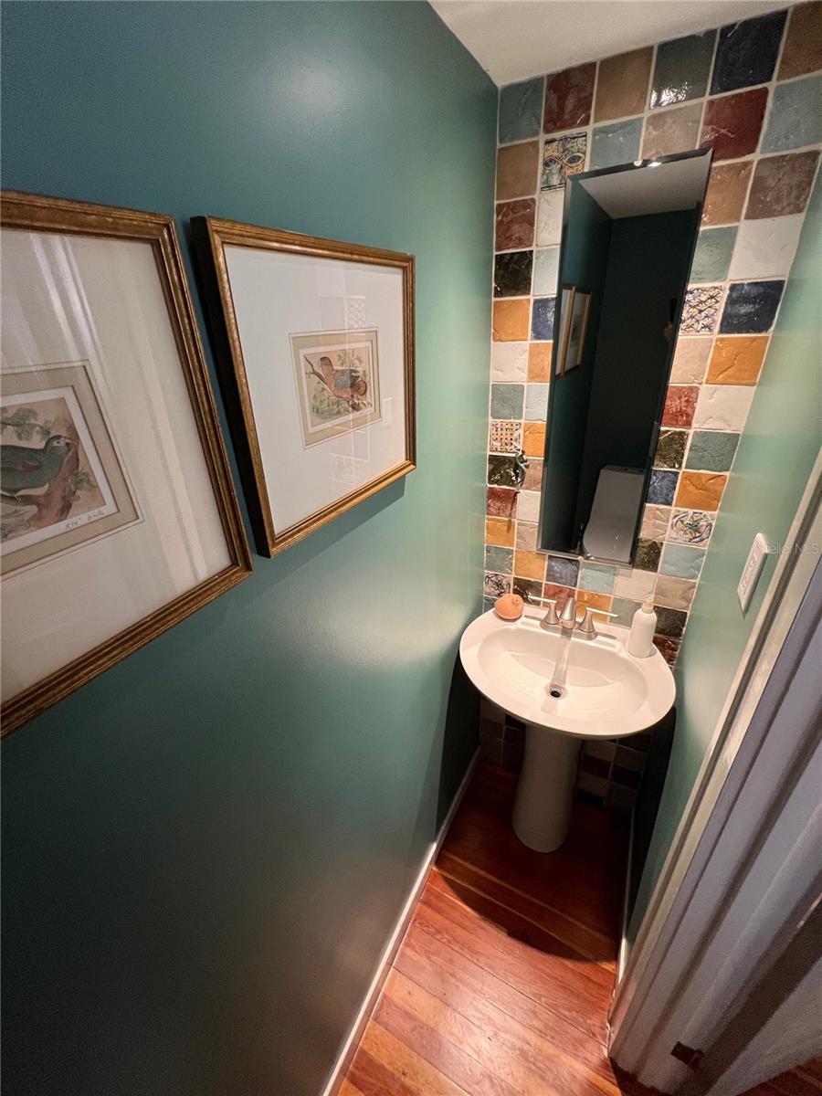 COLLEGE PLACE REP - Residential