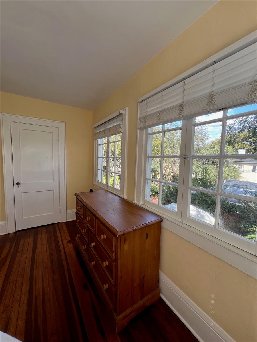 COLLEGE PLACE REP - Residential