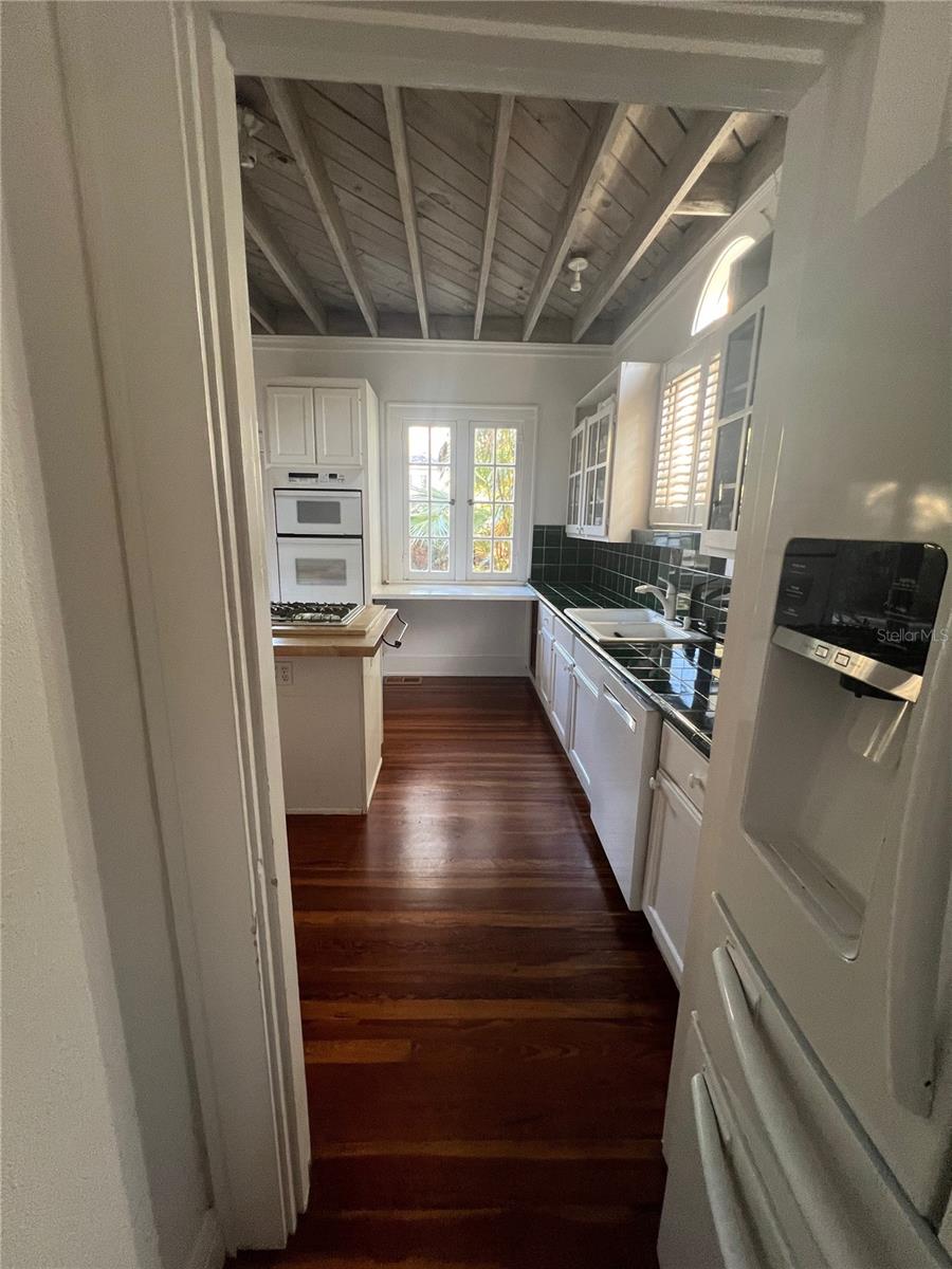 COLLEGE PLACE REP - Residential