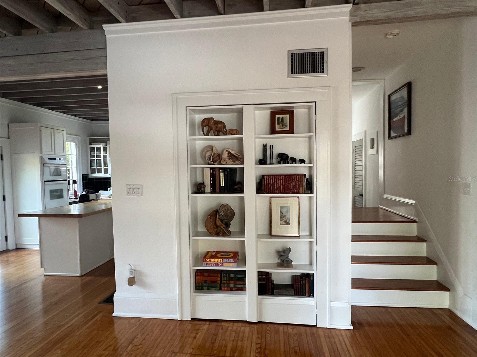 COLLEGE PLACE REP - Residential