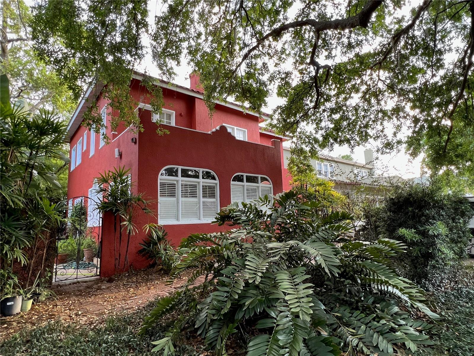 COLLEGE PLACE REP - Residential