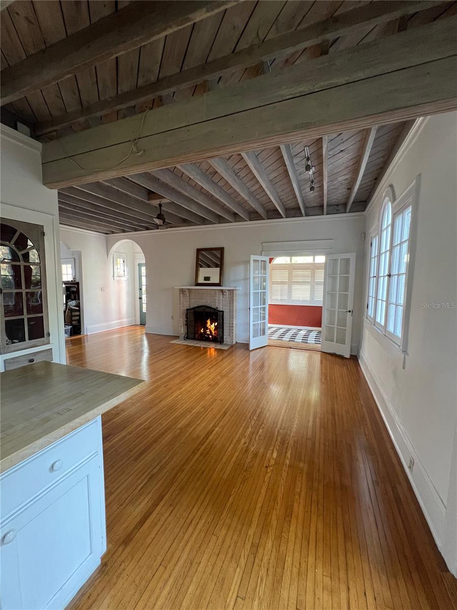 COLLEGE PLACE REP - Residential