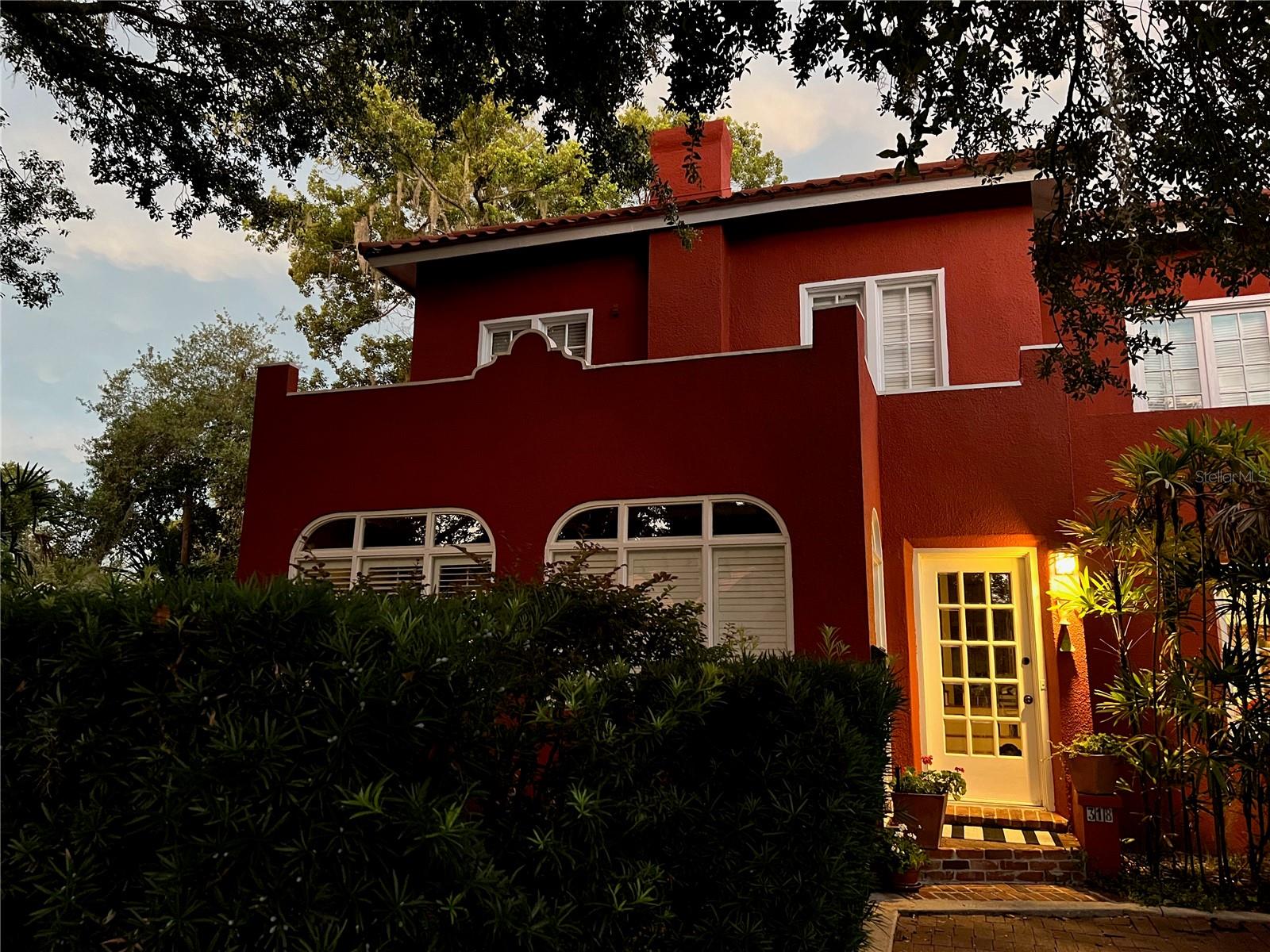 COLLEGE PLACE REP - Residential