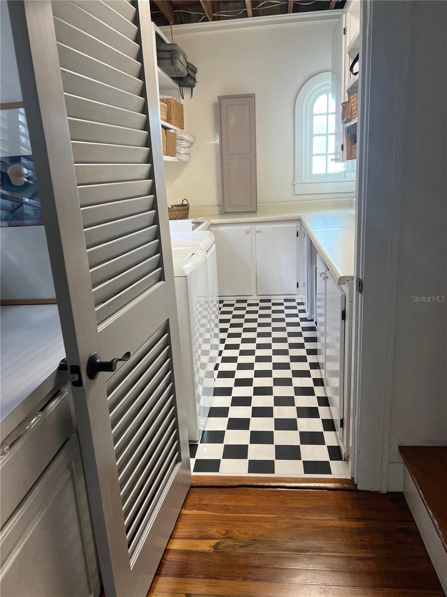 COLLEGE PLACE REP - Residential