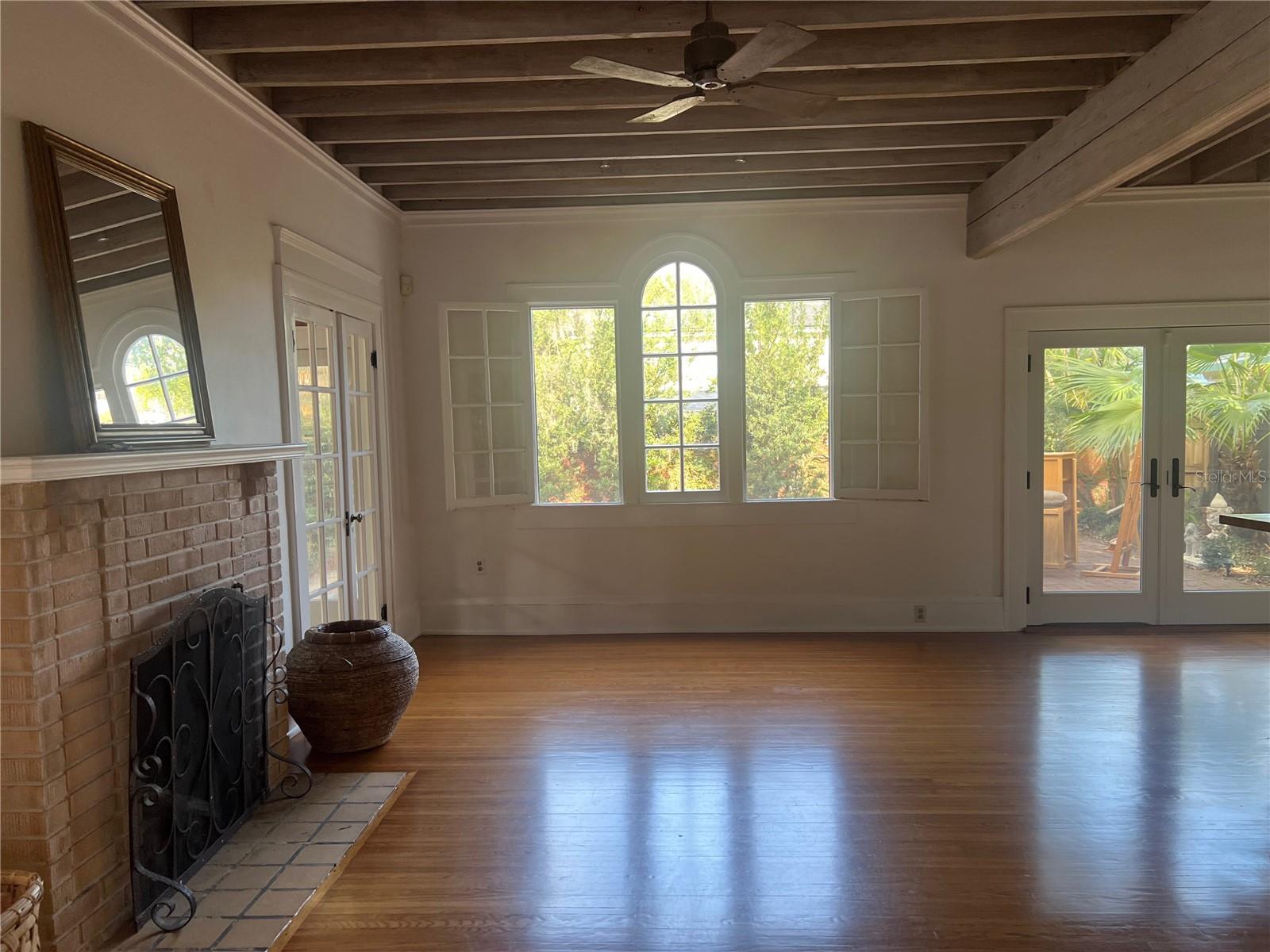 COLLEGE PLACE REP - Residential