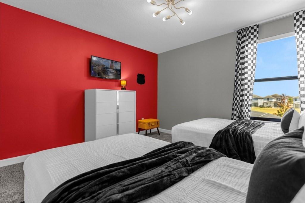 STOREY LAKE PH 3 - Residential