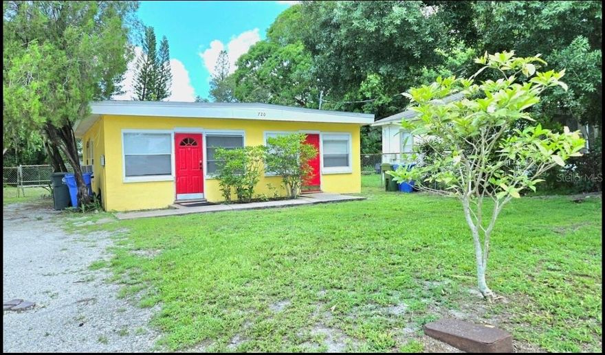 *Buy as a package deal for $550,000 with 2014 10th St W, Bradenton - 4 Total Units!*

Duplex for sale

1 bed 1 bath & 1 bed 1 bath

Both units leased for $1,150/m each

Owner pays water

Overall good cosmetic condition

Brand new mini split ac/heat systems installed

Frame build - Tented in 2025