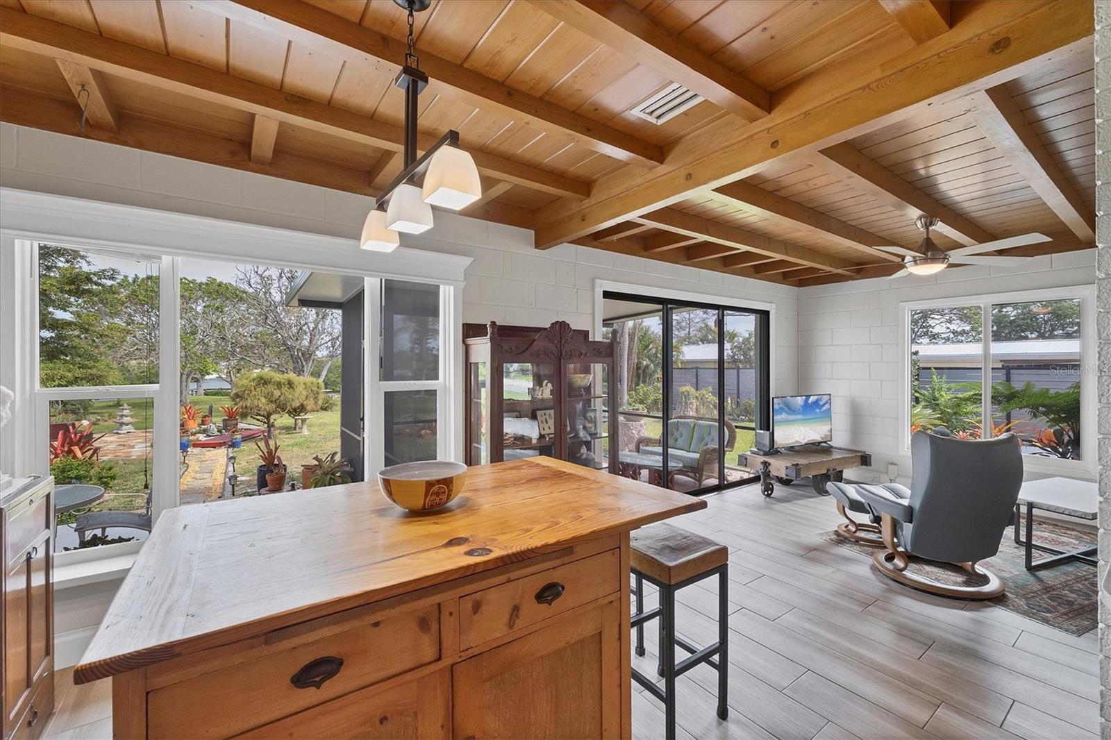 SOUTH VENICE - Residential