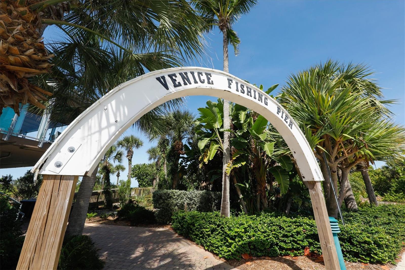 SOUTH VENICE - Residential