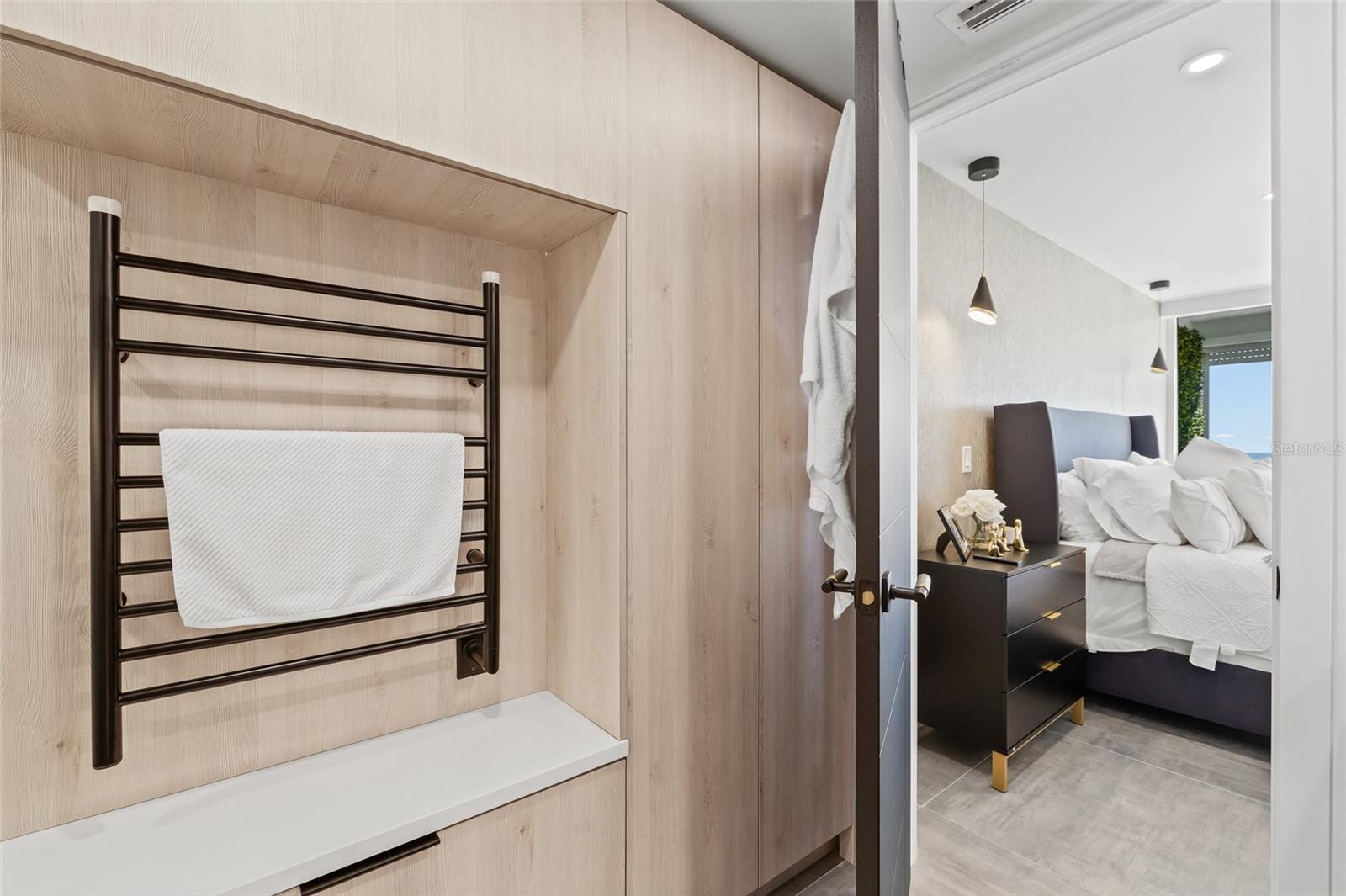 REDINGTON TOWERS 3 CONDO - Residential