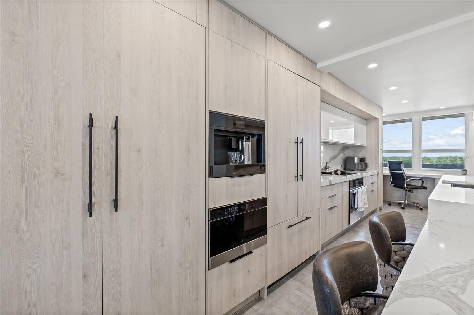 REDINGTON TOWERS 3 CONDO - Residential