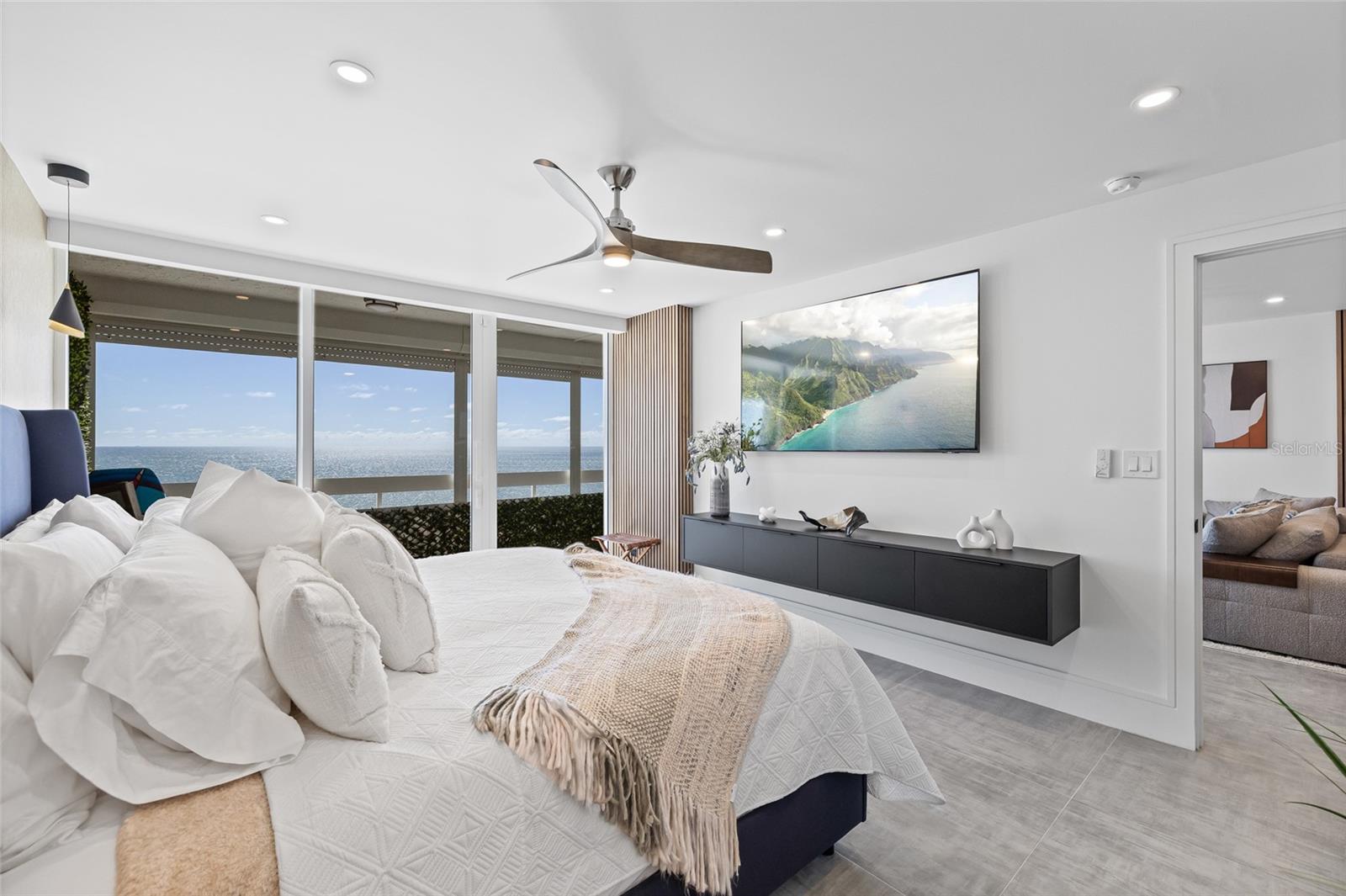 REDINGTON TOWERS 3 CONDO - Residential