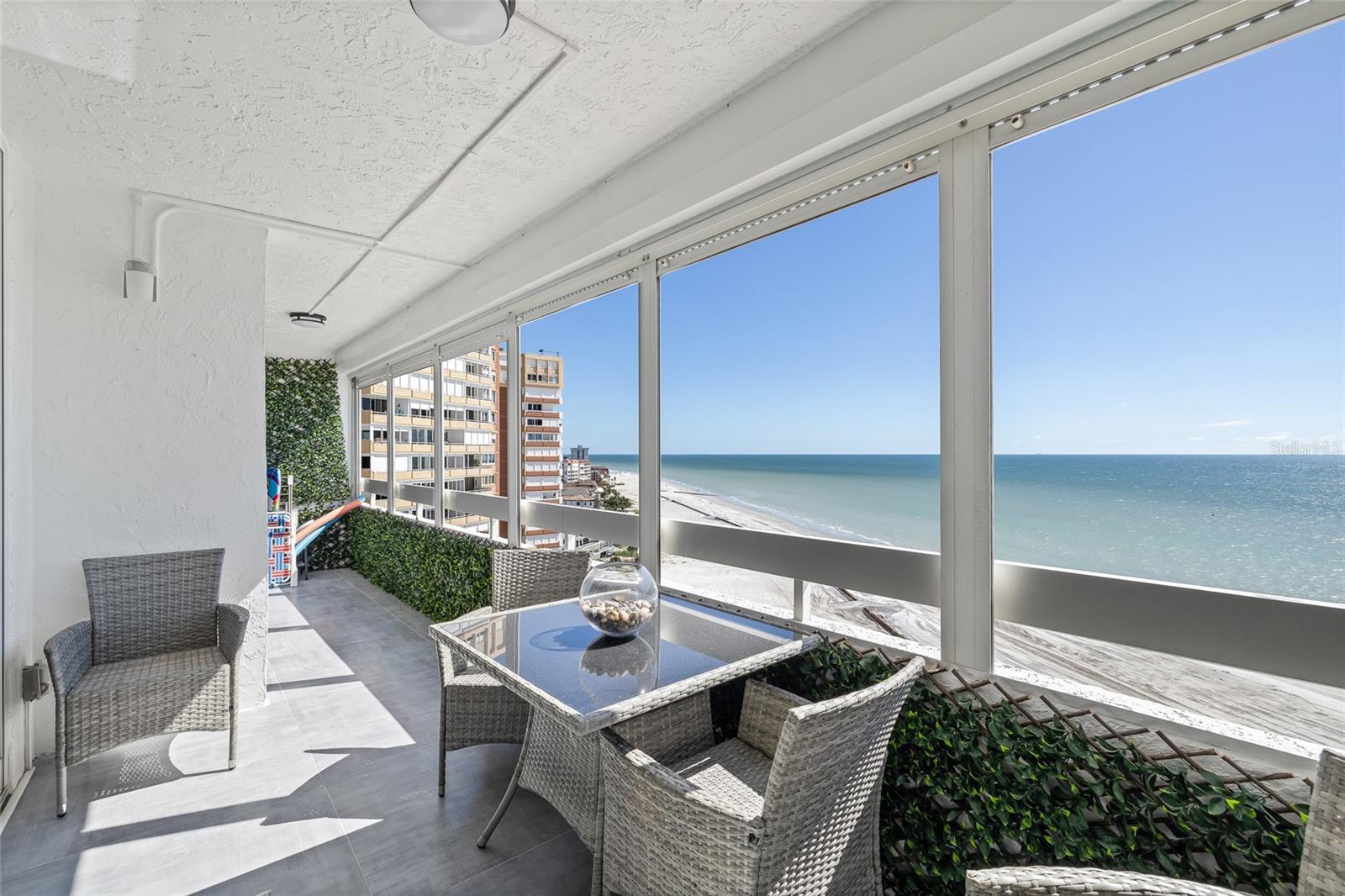 REDINGTON TOWERS 3 CONDO - Residential