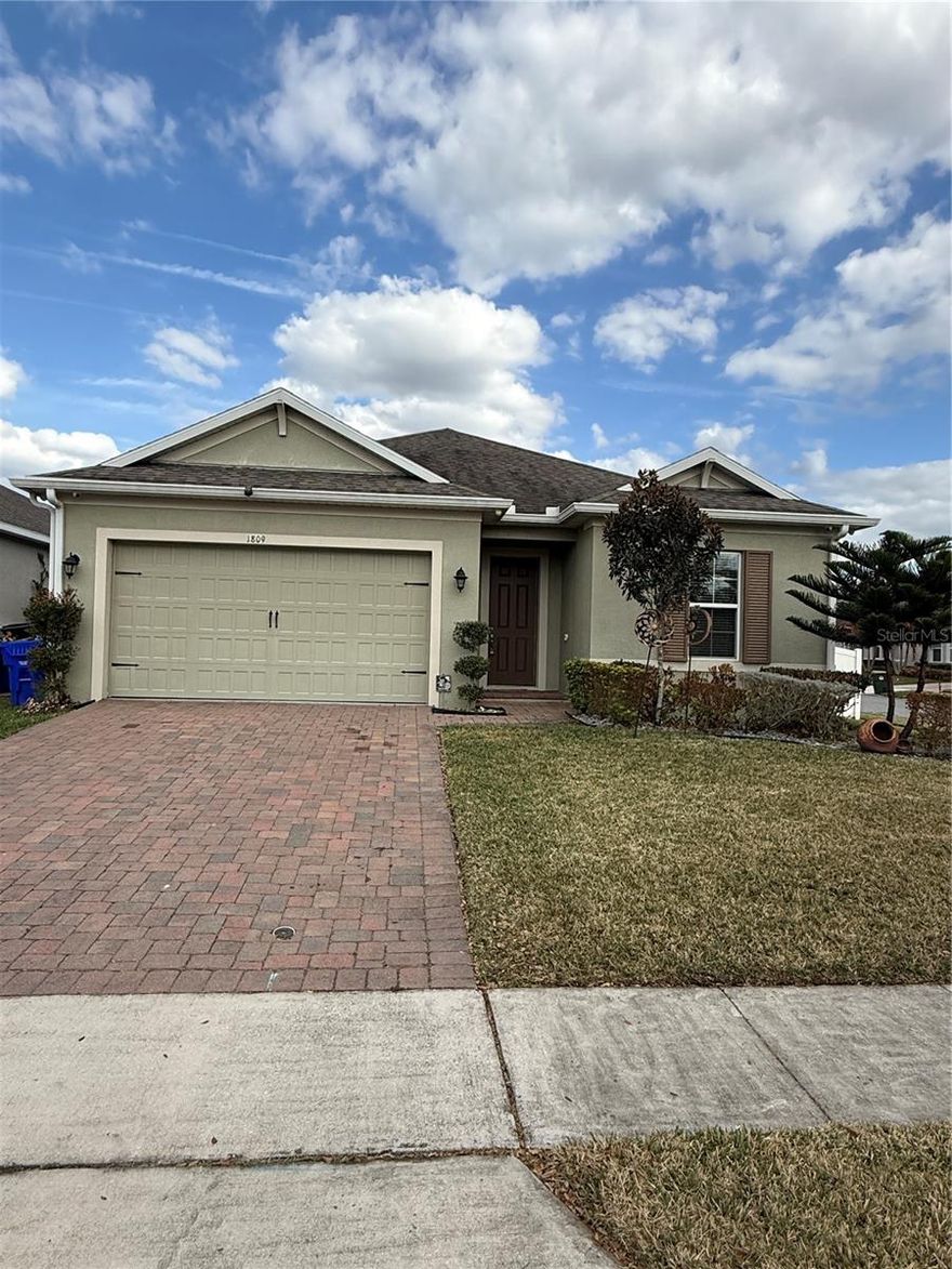 Excellent location in the heart of St. Cloud! This spacious home offers 3 comfortable bedrooms, 2 full bathrooms, and 2,061 square feet of living space, providing plenty of room for everyday living and entertaining. The property also includes a two-car garage for added convenience.

One of the highlights of this home is the large backyard. The patio is fully screened, creating the perfect space to relax outdoors, and the fenced yard offers added privacy and security — ideal for families or those with pets.

Located just 2 minutes from the St. Cloud Lakefront and close to Narcoossee Road, US-192, and Florida’s Turnpike, this home offers easy access to major roads, shopping, dining, and daily conveniences.

A fantastic rental opportunity in a strategic and highly desirable area with an easy application process.