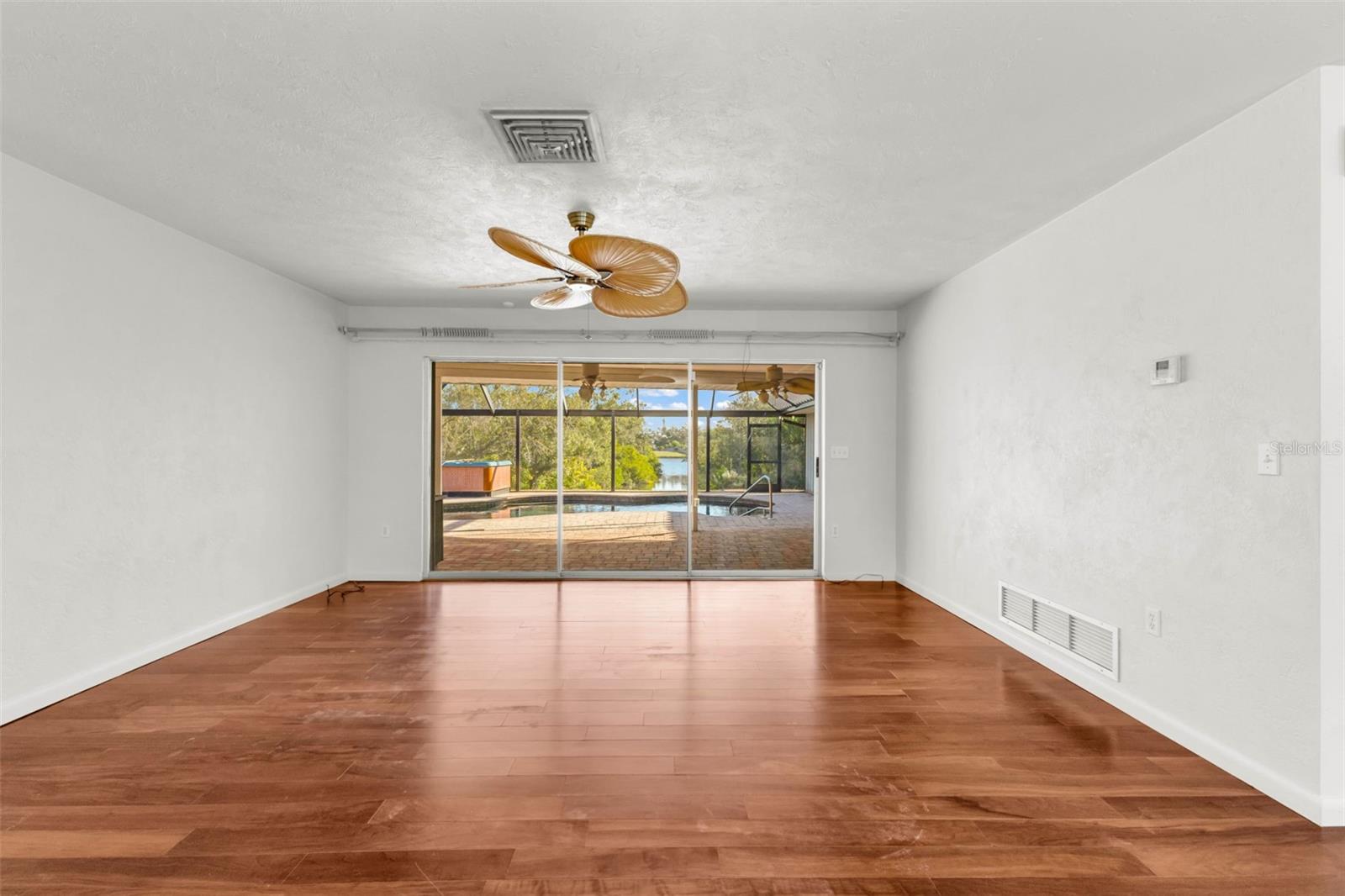 DALELAKE ESTATES - Residential