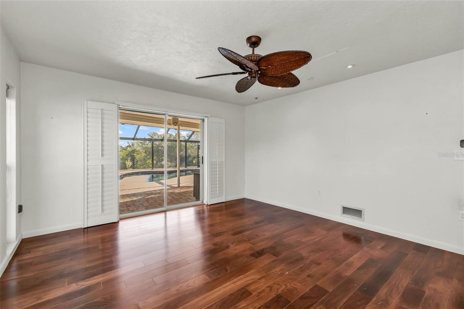 DALELAKE ESTATES - Residential