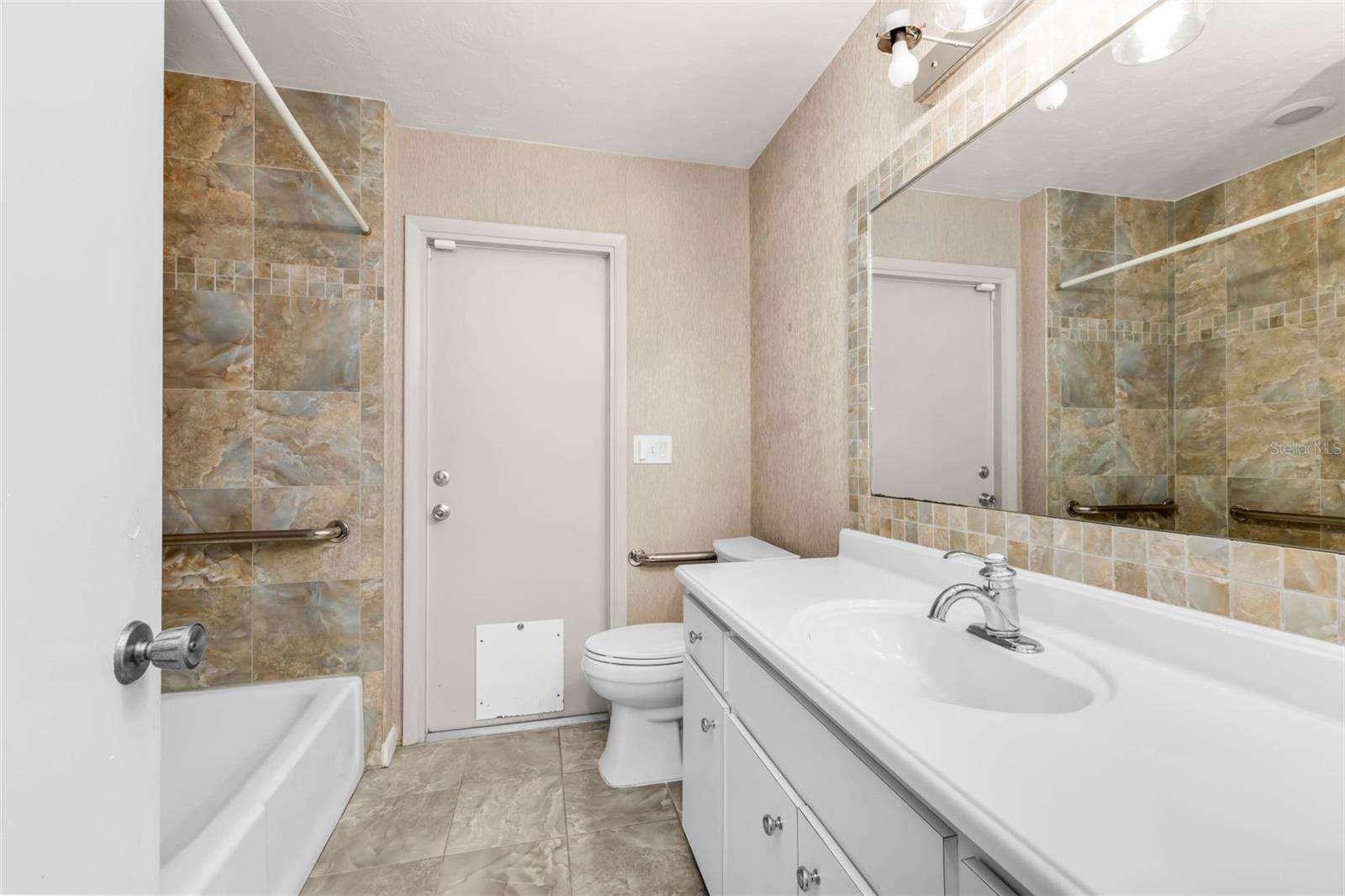 DALELAKE ESTATES - Residential