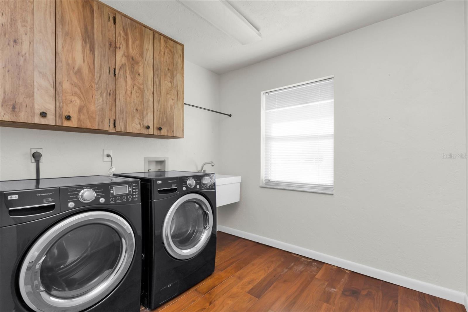 DALELAKE ESTATES - Residential