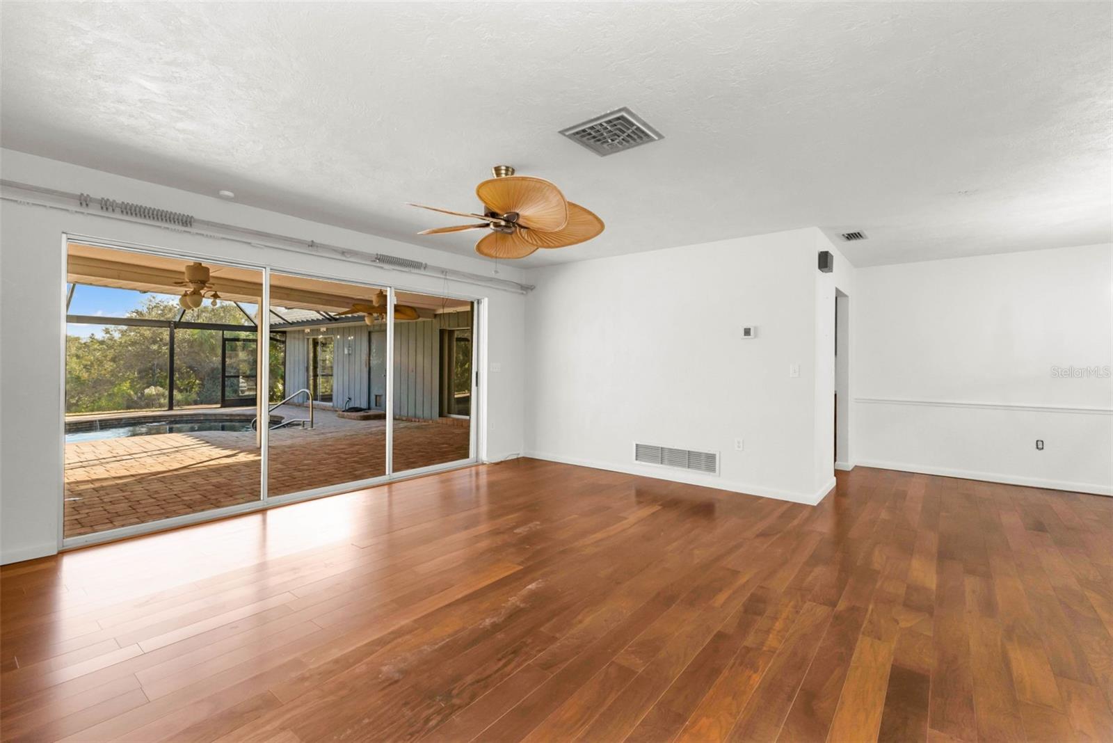 DALELAKE ESTATES - Residential