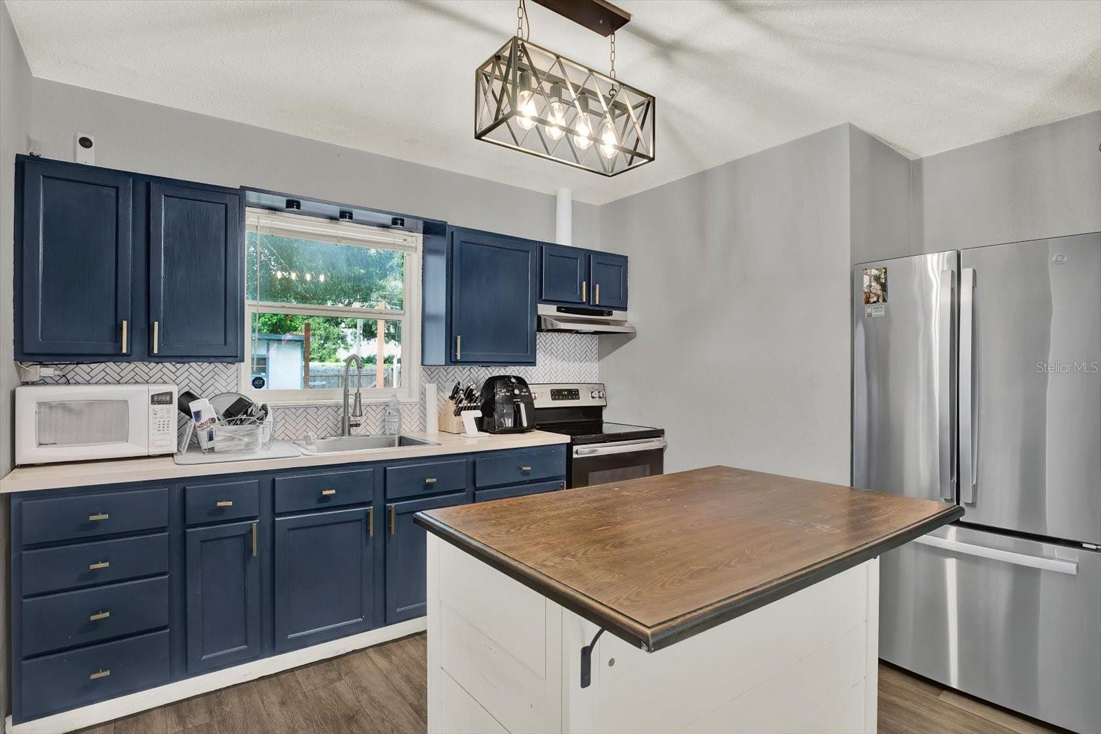 NORTH ST PETERSBURG REP BLK 86 - Residential